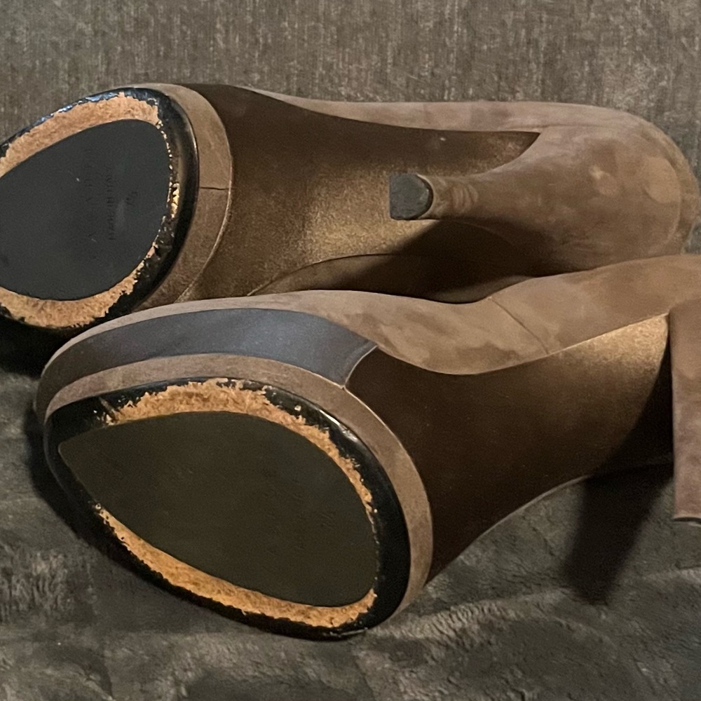Casadei Tan Platform Heels - Picture 12 of 15
